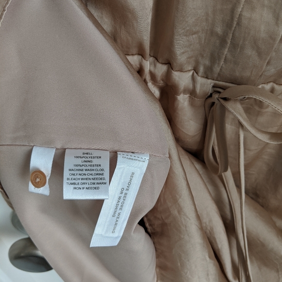 Dress - Picture 3 of 3